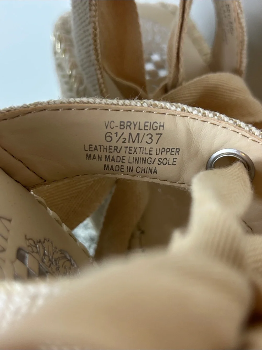 Vince Camuto Wedge espadrilles